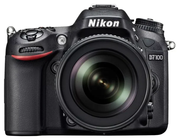Nikon Camera D7100 (18-140mm)