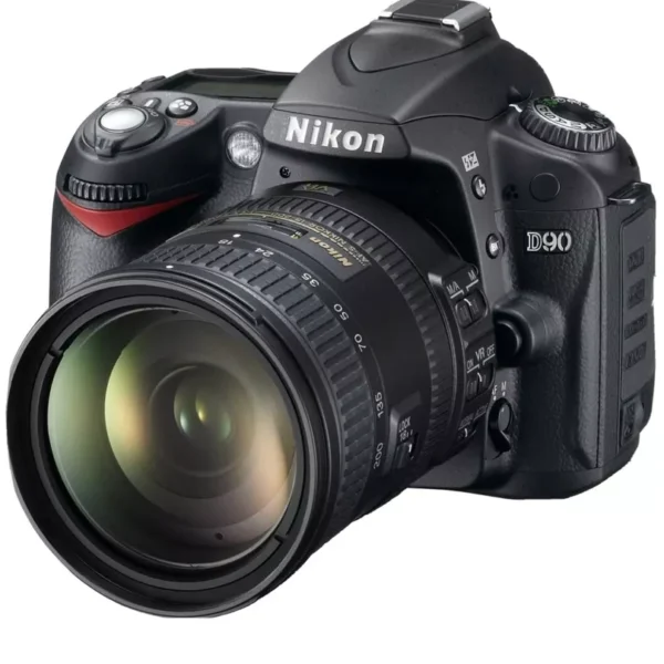 Nikon Camera D90 (18-105mm)