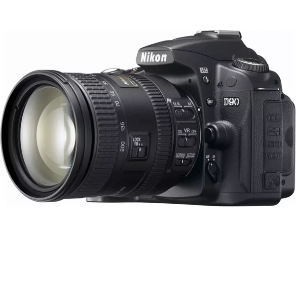 Nikon Camera D90 (18-140mm)